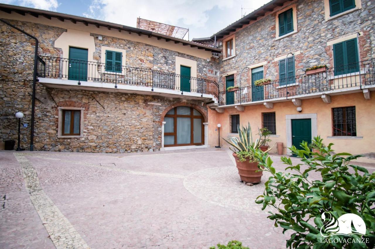 Luxus Gardoncino Apartment มาแนร์บา เดล การ์ดา ภายนอก รูปภาพ